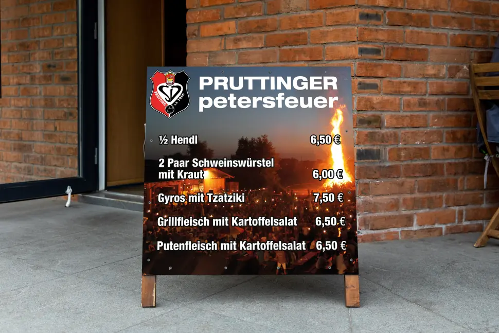 Werbetechnik Schild SV Prutting Speisen Petersfeuer